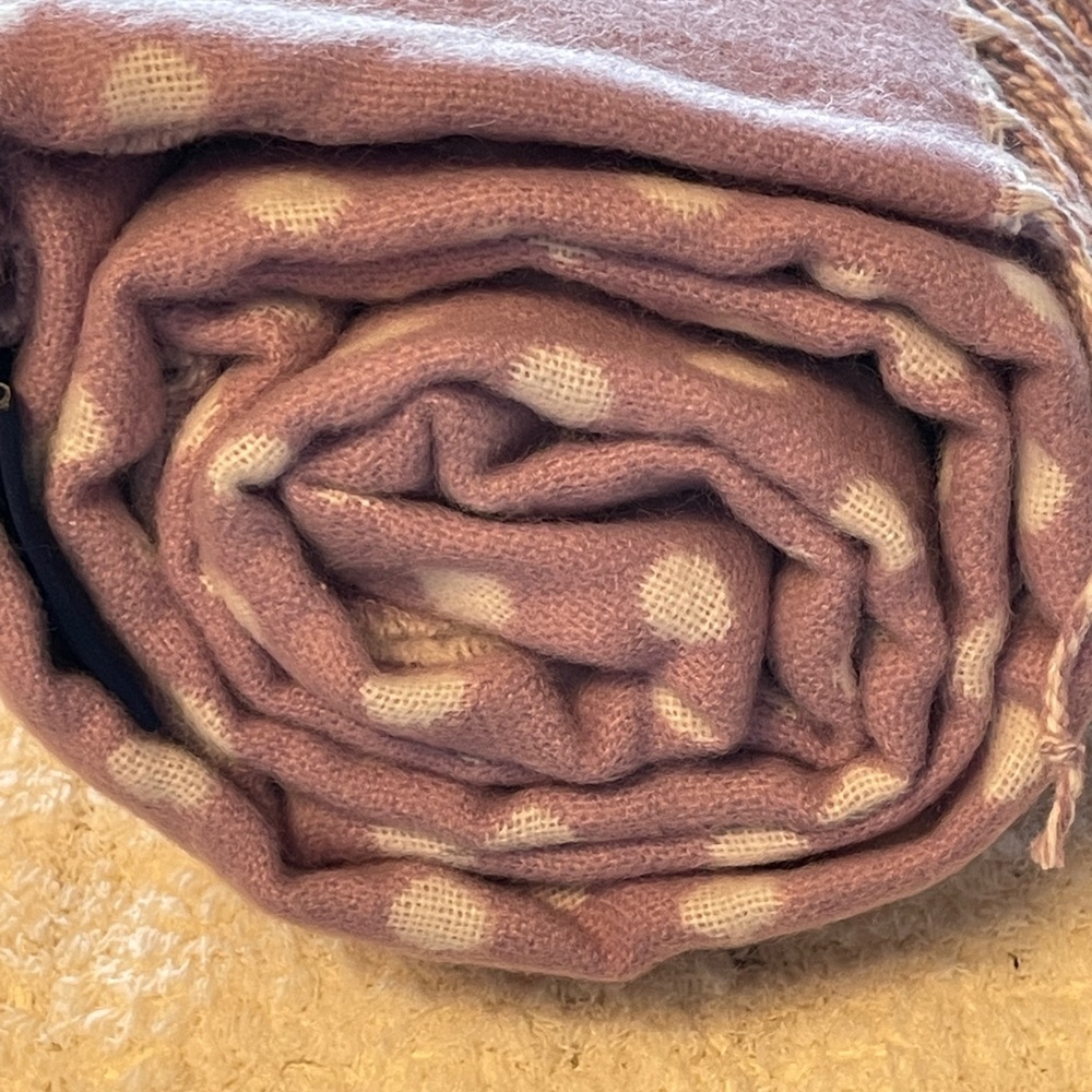 HOME REFLECTIONS Dot Throw with Fringe reversible In Lilac - Picture 12 of 13